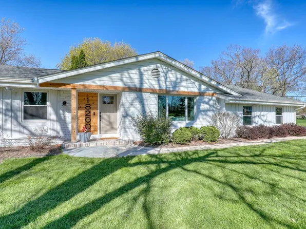 18200 Redvere DRIVE, Brookfield, WI 53045