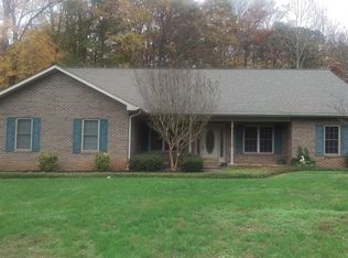 306 Mooreland Dr NE, Conover, NC 28613