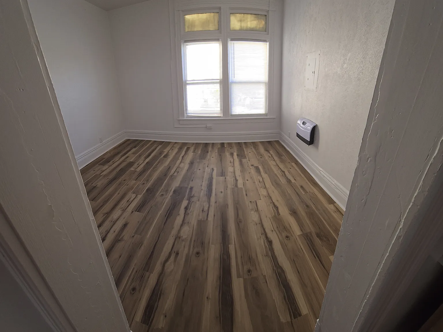 2 bed, 800 sqft, $1,200 — Photo 4
