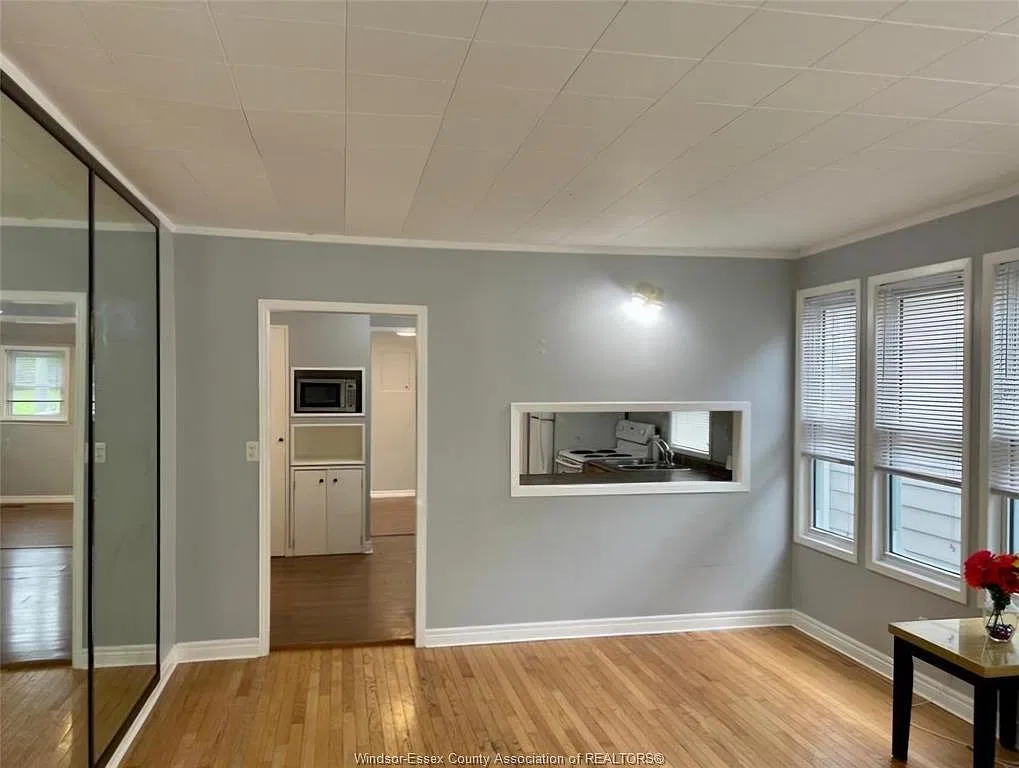 2 bed, $1,600 — Photo 4