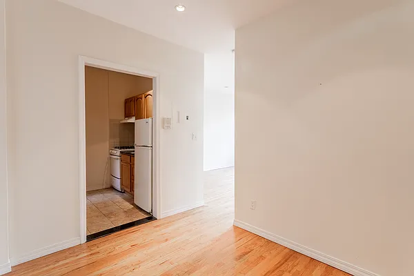 Rented by Douglas Elliman | media 4