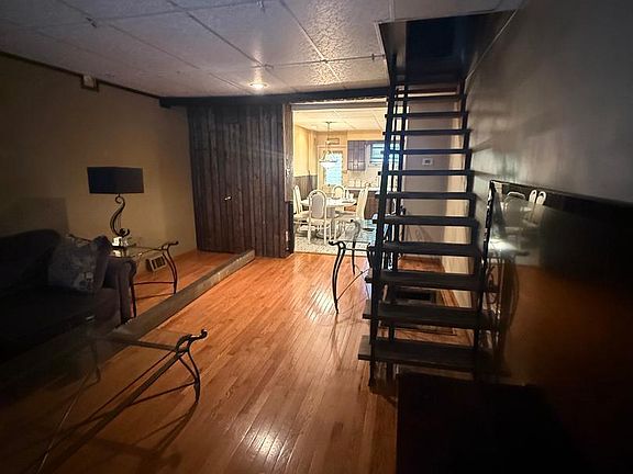 5th image of 2642 S Iseminger St
