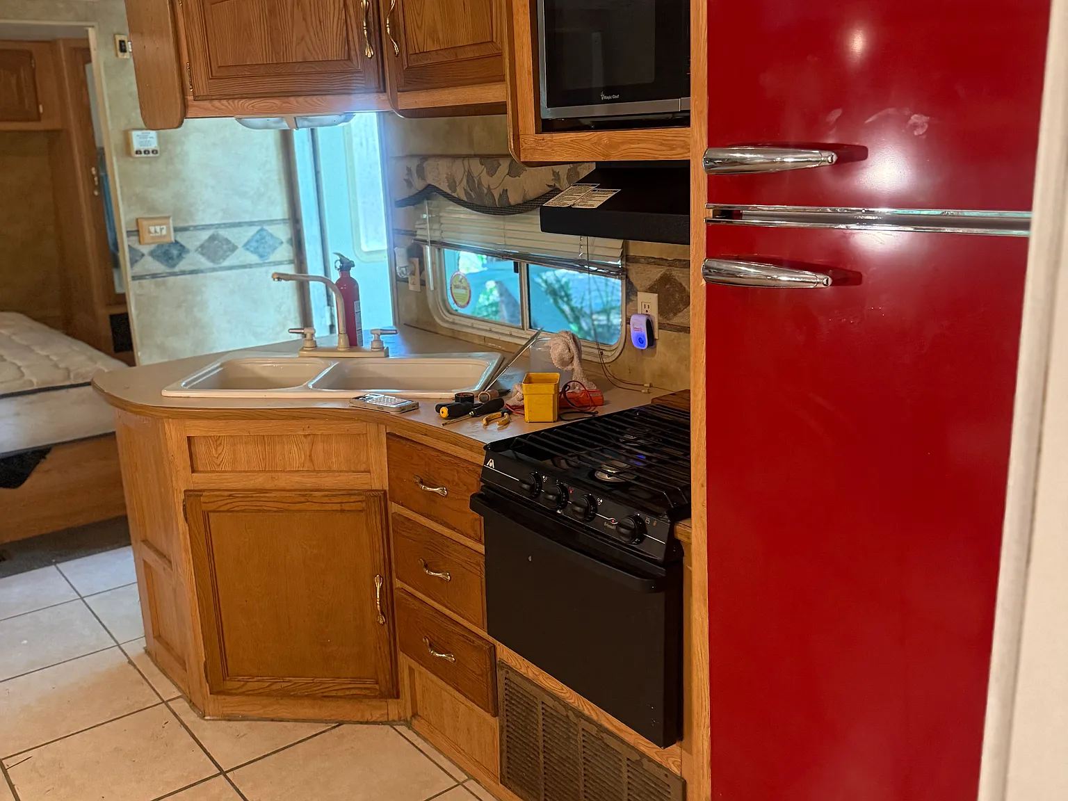 5053 SW 58th Ave — Photo 3