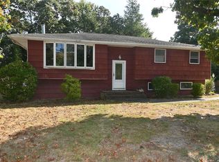 1137 Waverly Ave, Farmingville, NY 11738