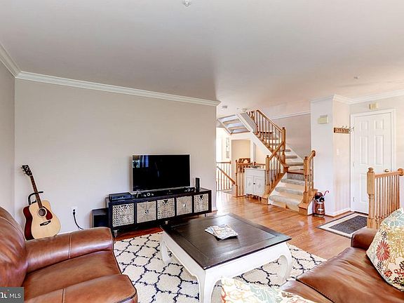 Living Room (4 of 4)