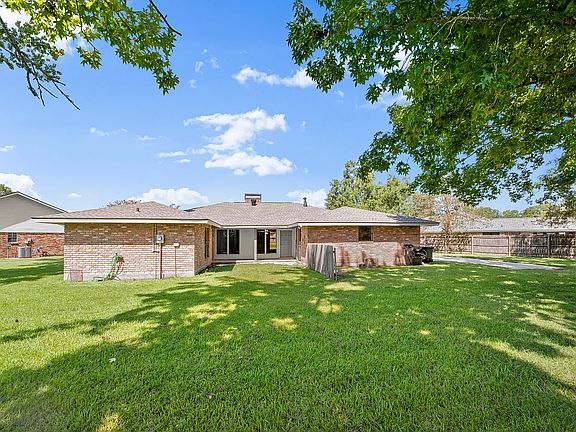 5th image of 14742 Sweetwood Ct