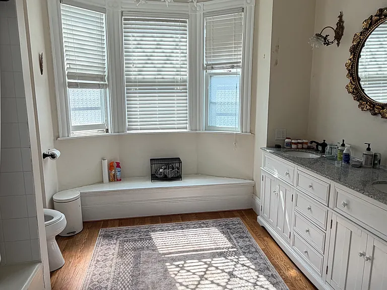20 Greystone Park — Photo 10