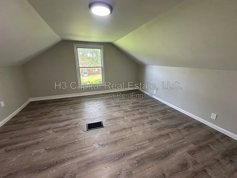 7253 Town Hall Rd — Photo 10