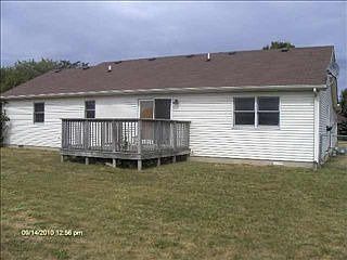 2nd image of 3423 Charlton Dr