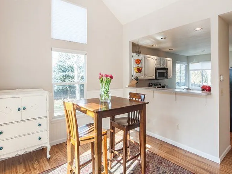 437 Grouse Ct — Photo 4