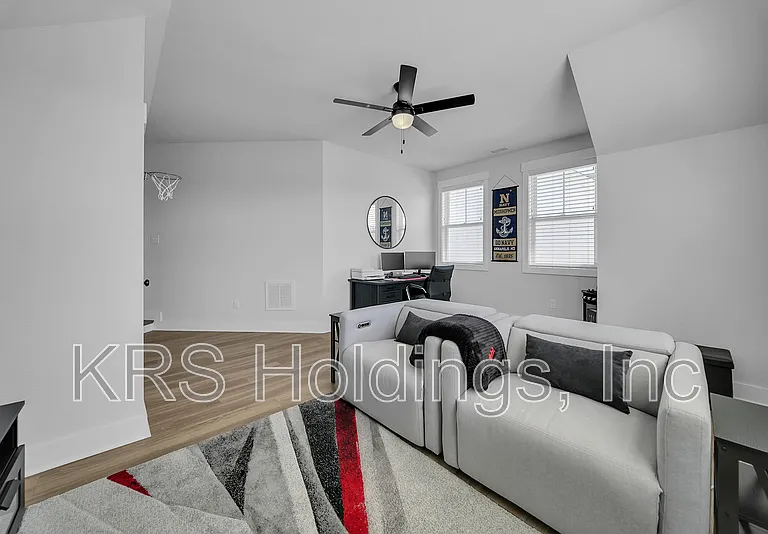 629 Hayes Dr — Photo 17