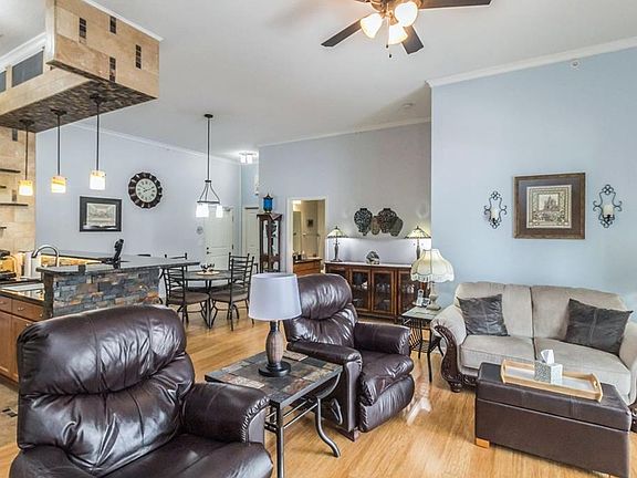 3rd image of 6350 Coachlight Dr Unit 2307