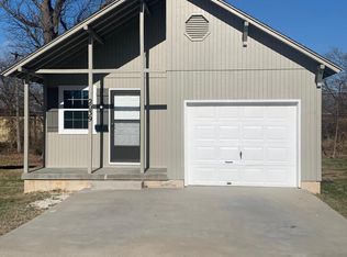 2039 E Cairo St, Springfield, MO 65802