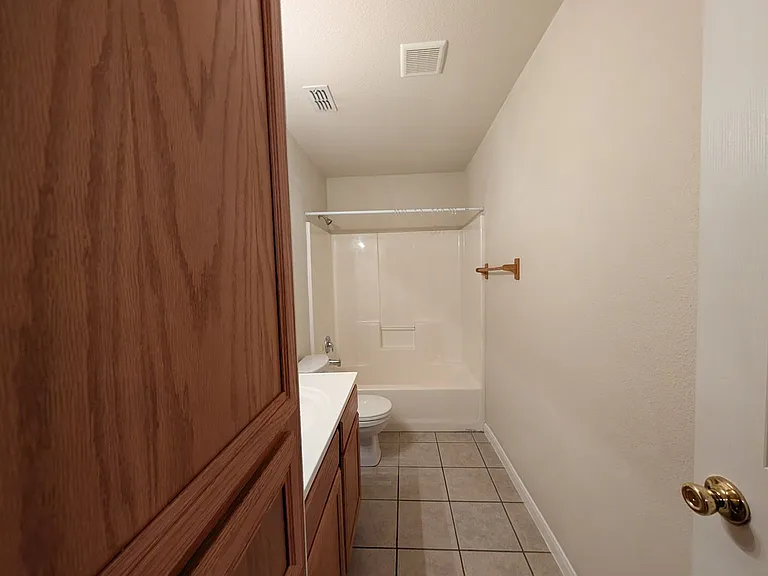 956 Misty Acres Dr — Photo 12