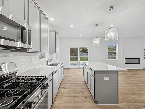 4th image of 5106 Triple Crown Way