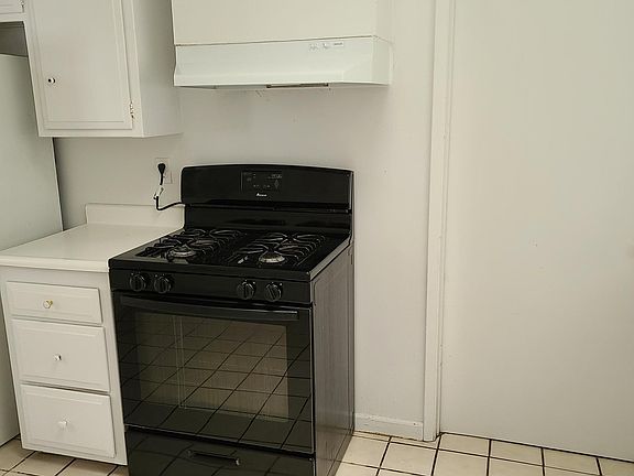 2nd image of 6805 Whitsett Dr