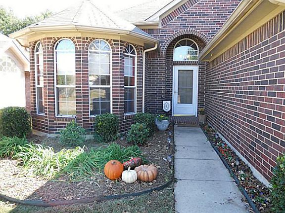 2nd image of 2225 Ellis Dr