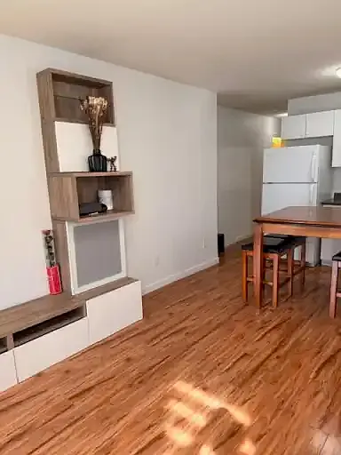 2 bed, 1.0 bath, 780 sqft, $1,500 — Photo 2