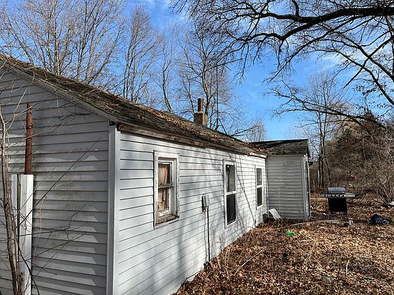 3rd image of 9806 Seven Mile Rd NE