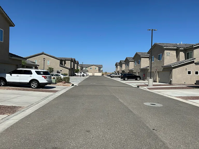 Desert View Villas Luxury Townhomes — Photo 15