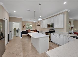 3926 Sapphire Way, Naples, FL 34114