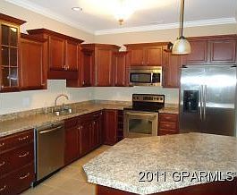 3rd image of 2059-A Cambria Dr