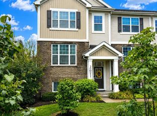 30W051 Brayman Ct, Naperville, IL 60563