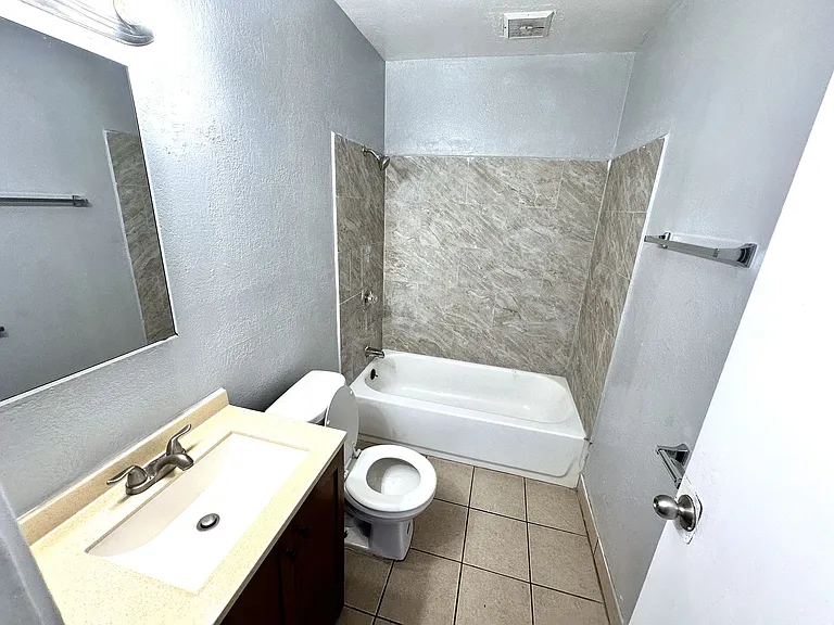 7123 Holly St — Photo 13