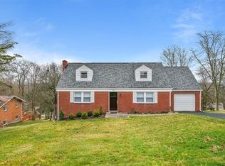 121 E Highland Dr, Mcmurray, PA 15317