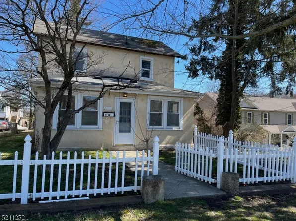 81 Trinity St, Newton Town, NJ 07860