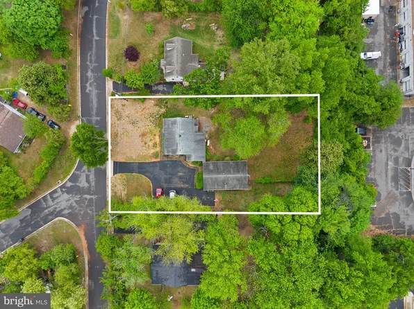 17423 & 17419 Wilson St, Dumfries, VA 22026