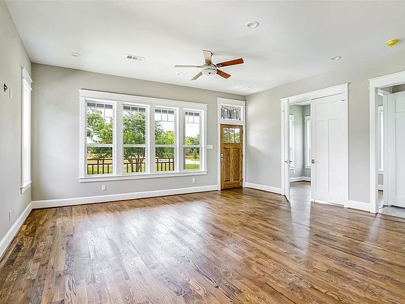 4th image of 1159 N Oak Trl