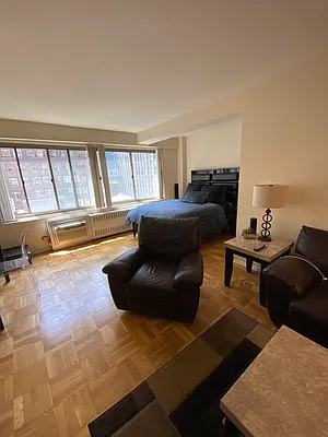 Rented by Luxus Manhattan Realty | media 10