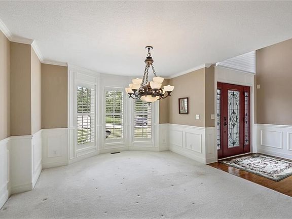 5th image of 7814 N Hull Ave