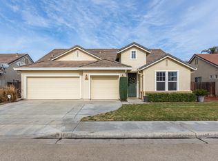 6876 E Raco Ave, Fresno, CA 93727