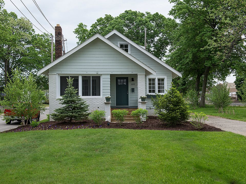 1st image of 1325 Manor Park Ave