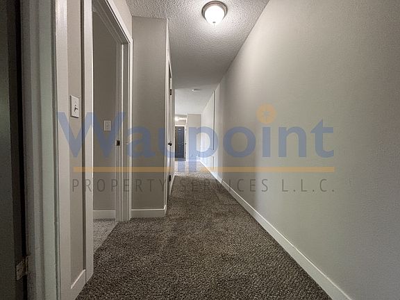 5th image of 914 E Oak St #11