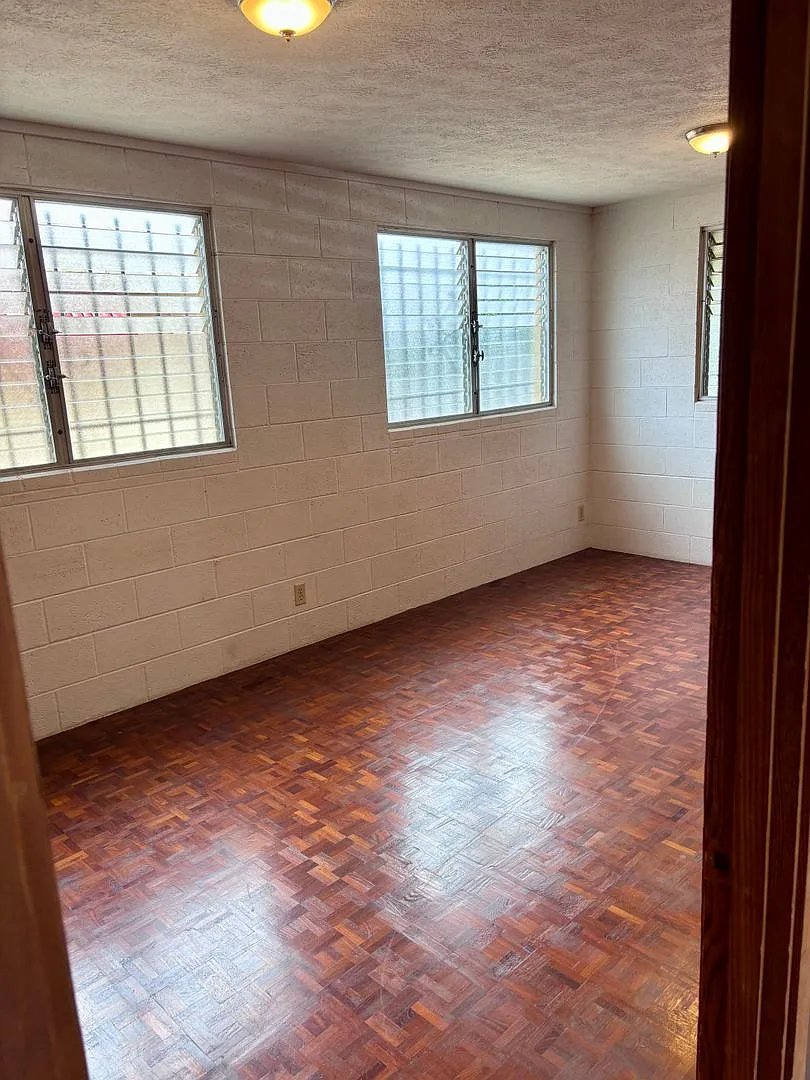 Available September 9, 2026 | A 3 Bedroom + Den, 1.5 bath duplex with 2 parking nested in Kaimuki — Photo 4