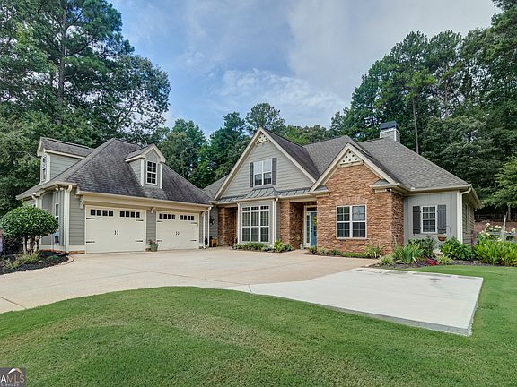2nd image of 75 Drews Ridge Dr