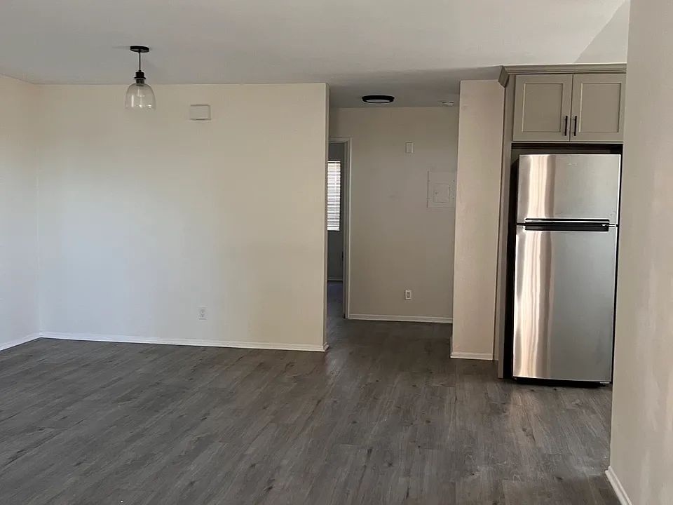 3957 Melrose Ave #1