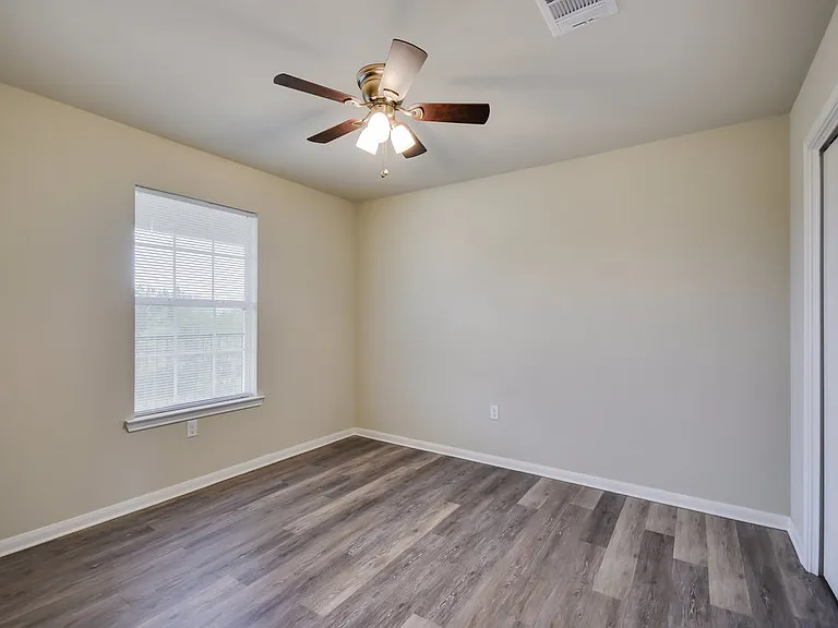 Stubblefield Park Apartments — Photo 15