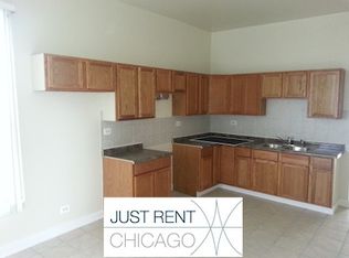5526 S Wells St #1, Chicago, IL 60621