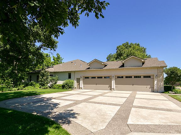 4th image of 14 Sawgrass Dr