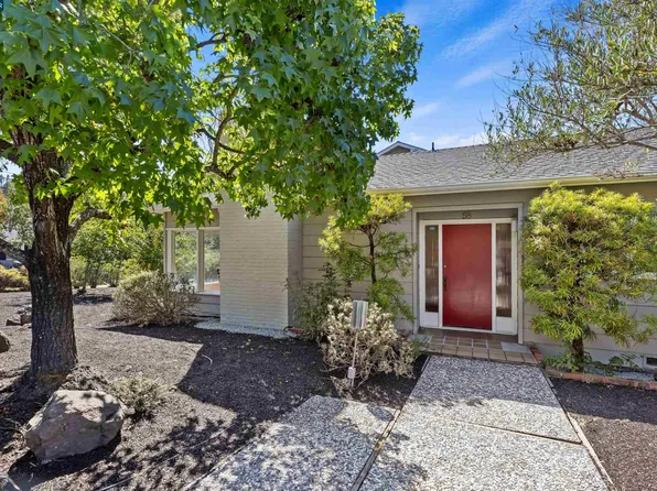 58 Orchard Rd, Orinda, CA 94563