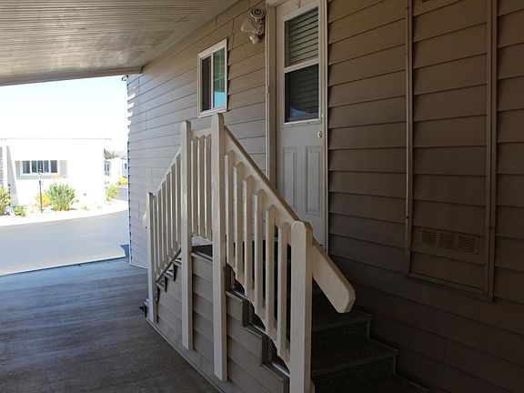 3rd image of 5 Robertson Way