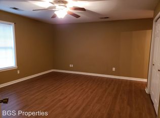 129 Wheatley Dr #B, Newbern, TN 38059