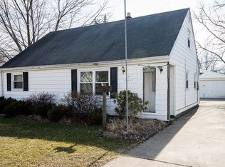 1184 Waverly Rd, Eastlake, OH 44095