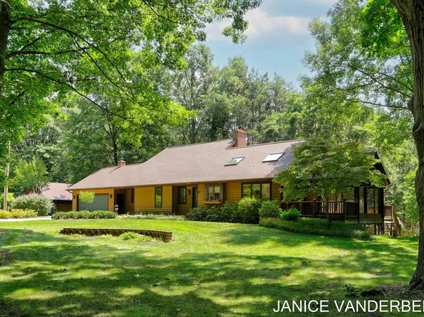 16420 Quincy St, Holland, MI 49424