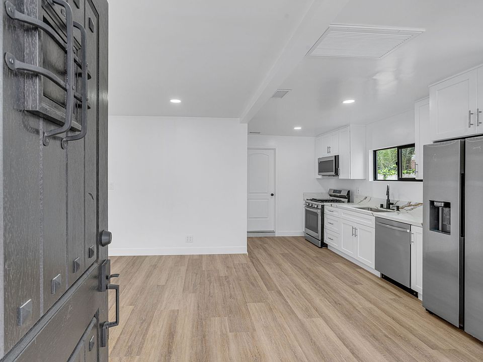 1st image of 3157 Vera Ave #1/2