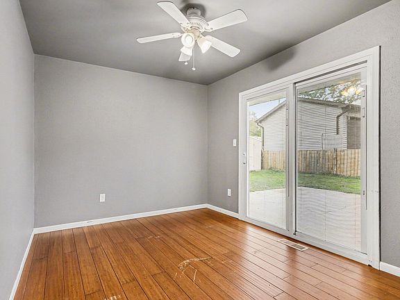 5th image of 7080 Sherwood Ave
